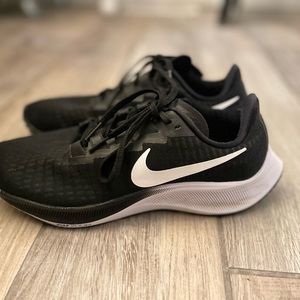 Nike Women’s Pegasus 37 Black White Running Shoes BQ9647-002 Sneaker Size 8
